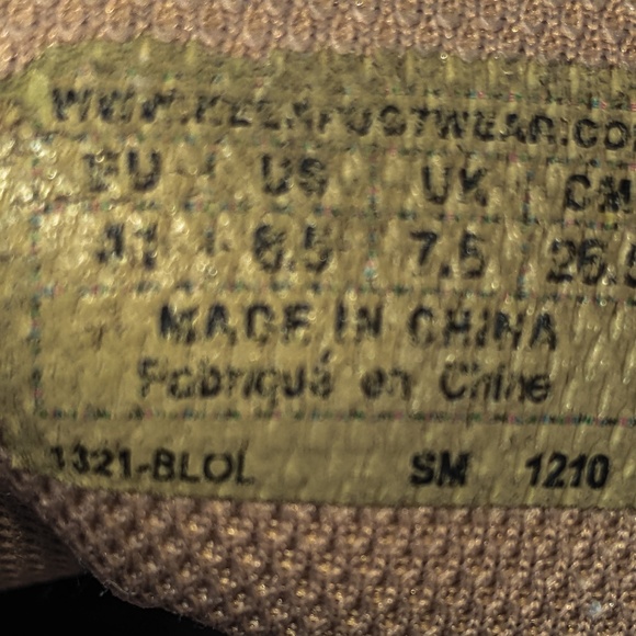 Keen men Austin size 8.5 urban shoe. Olive green w/ range stitching. - Picture 8 of 11